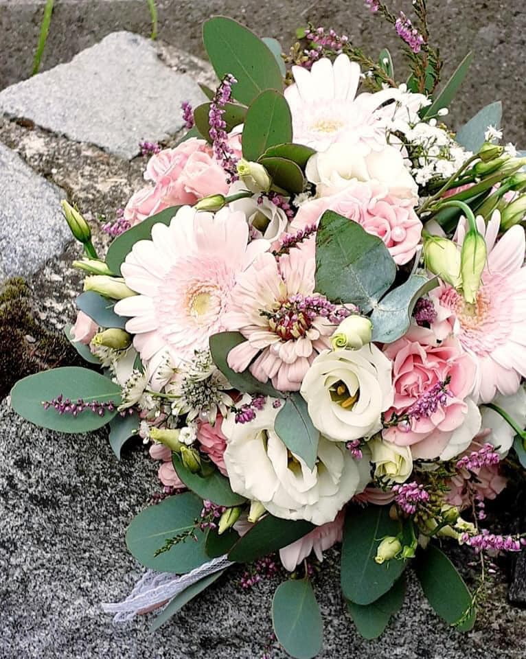 Welche Blumen passen zur Hochzeit? - Saisonale Ideen aus Oberösterreich